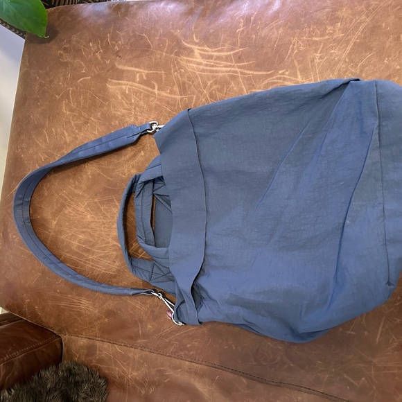 Lululemon bag - Picture 3 of 6